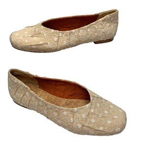 KORKS Kork‎ Ease Palmer Beige White Floral Eyelet Ballet Flats NWOB